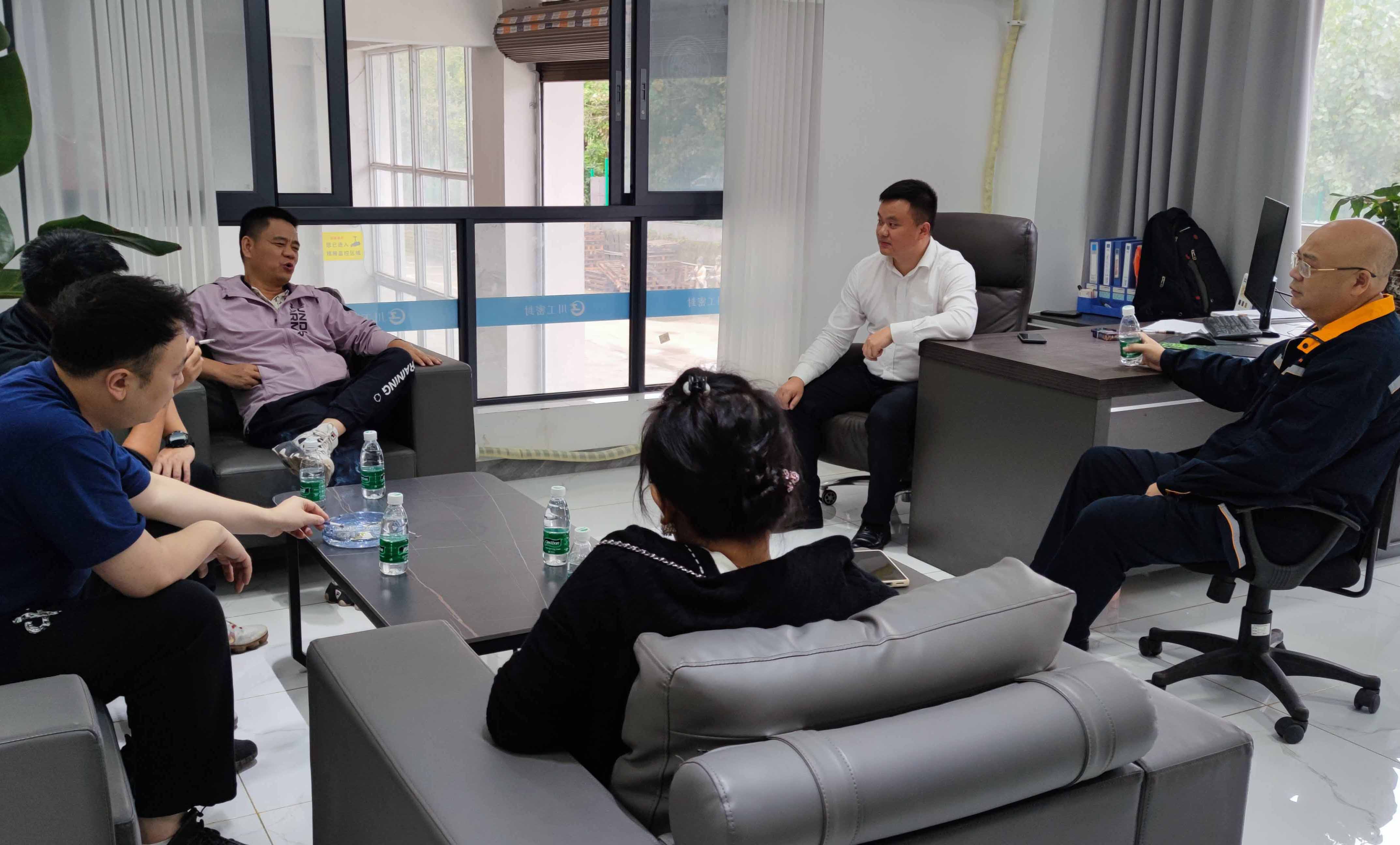 安徽中國鋁業(yè)分公司領(lǐng)導(dǎo)蒞臨我公司考察